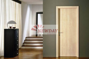 Nên tìm hiểu giá cả trước khi mua cửa